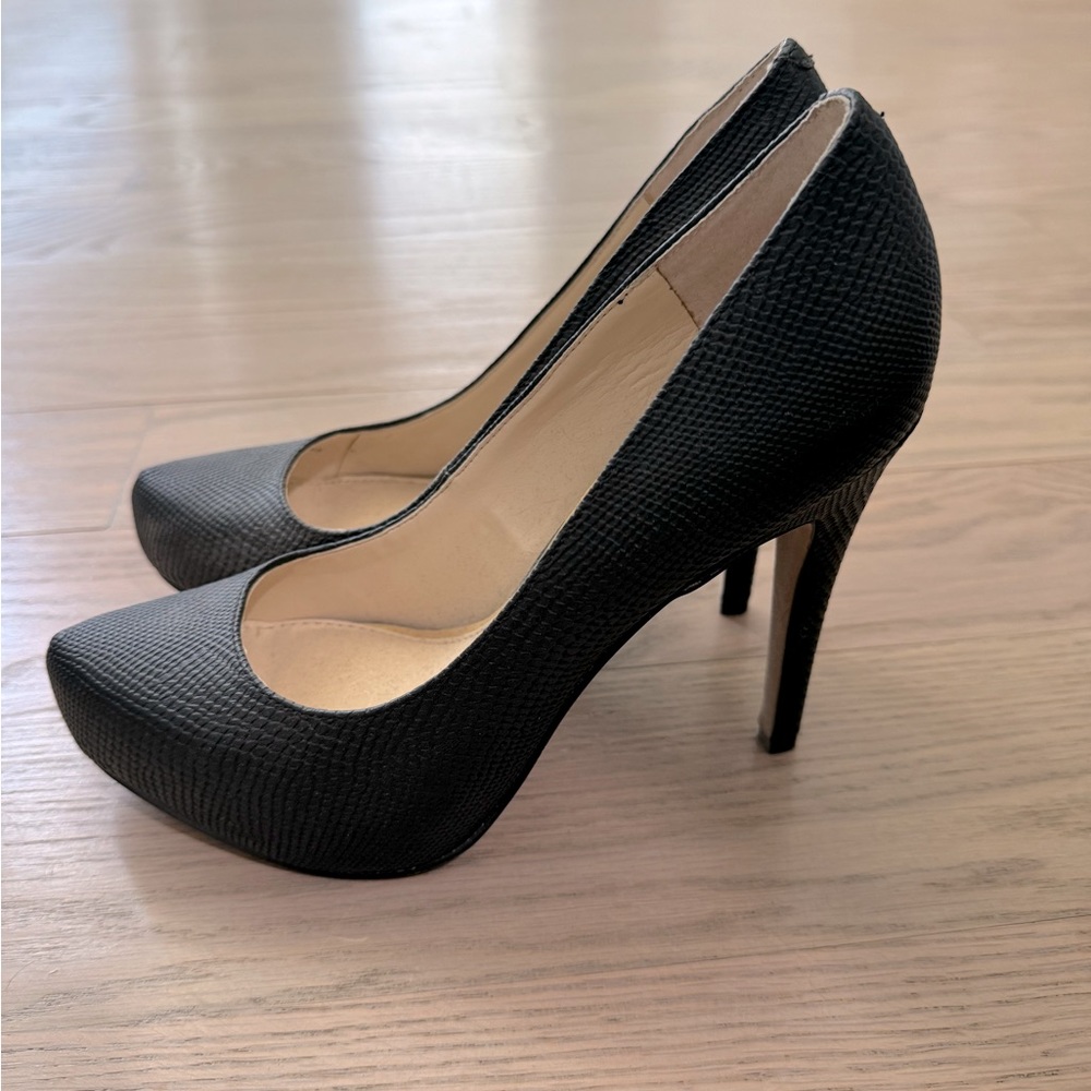 Jessica Simpson stiletto heels